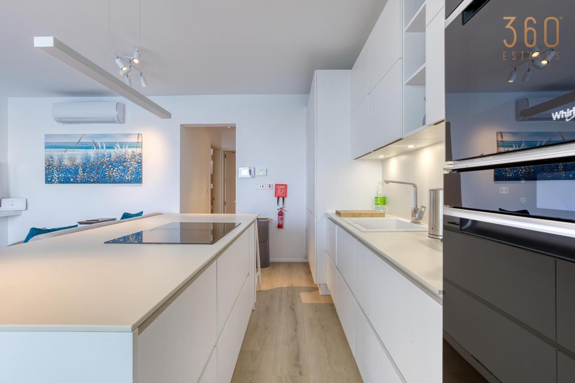 Designer 2Br Home With Stunning Views In St Pauls By 360 Estates Сент-Полс-Бей Экстерьер фото