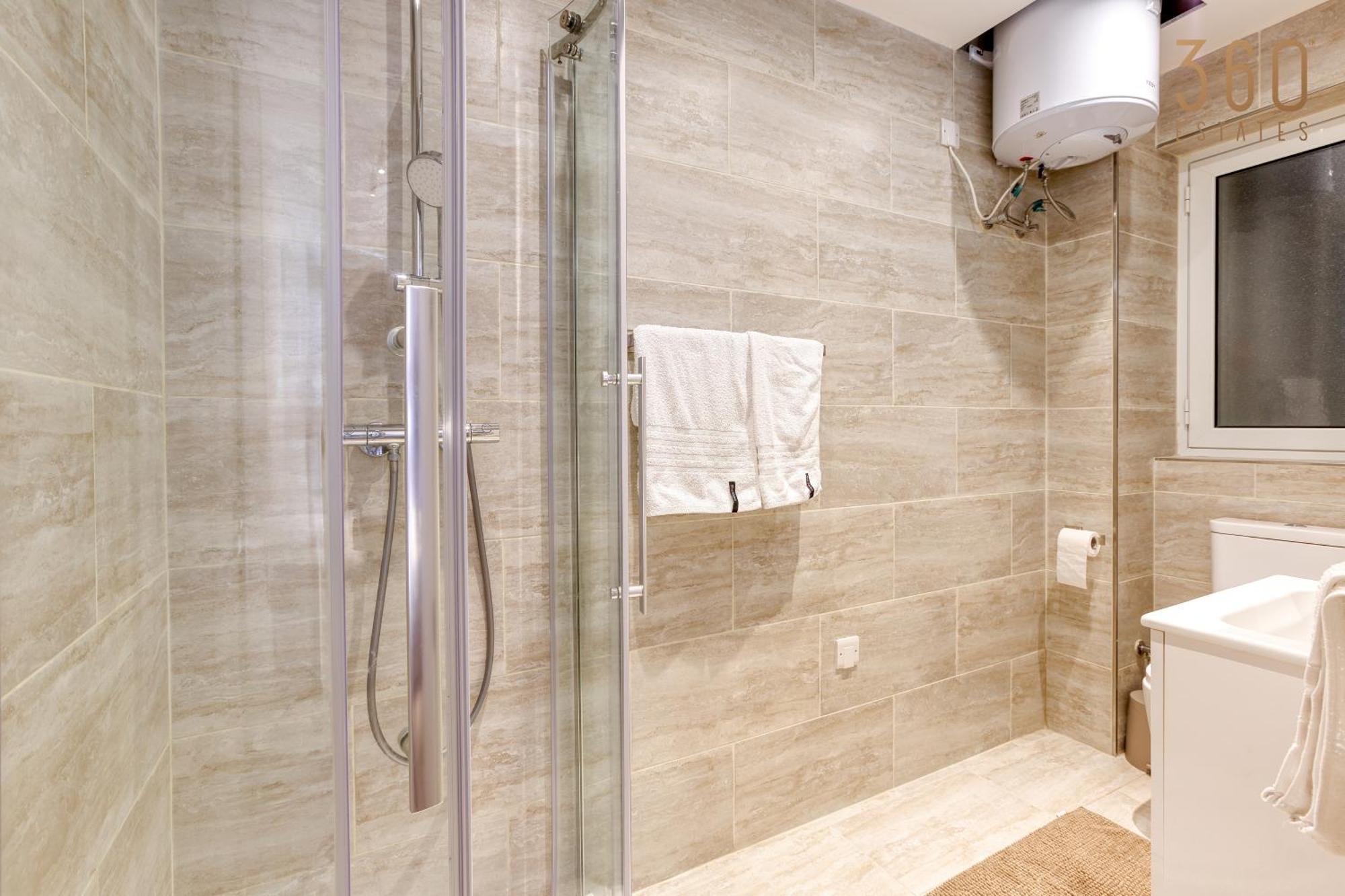 Designer 2Br Home With Stunning Views In St Pauls By 360 Estates Сент-Полс-Бей Экстерьер фото